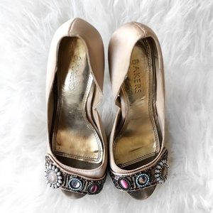 BAKERS HIGH HEELS PUMPS SAVANNA